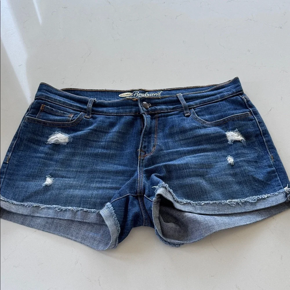 Old Navy Distressed Dark Blue Jean Shorts Size: 8 NWOT ✨